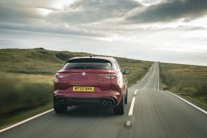 Alfa Romeo Stelvio Quadrifoglio 2020 года  (UK)